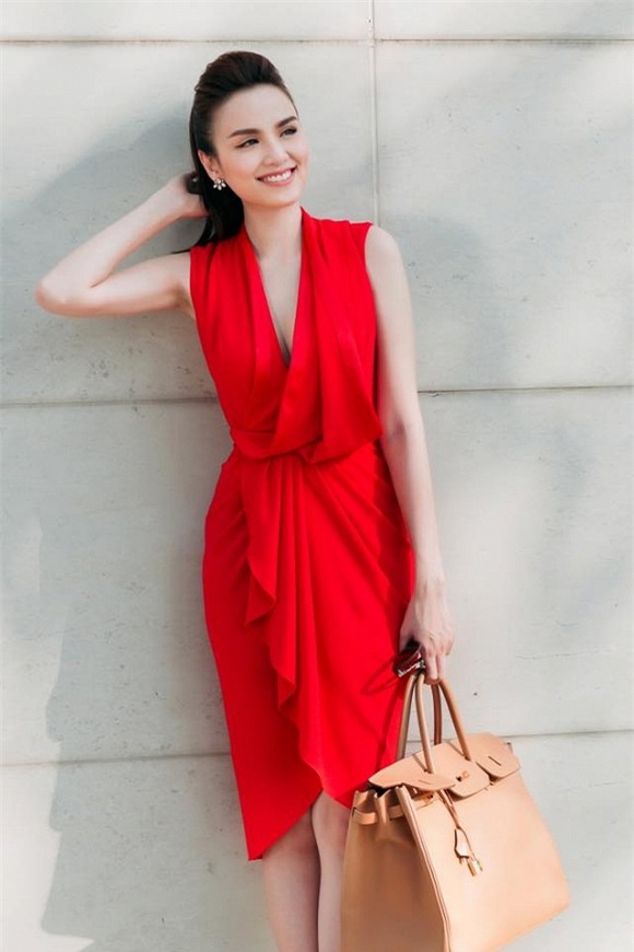 Hoa hậu Diễm Hương đẹp nồng nàn xuống phố 8