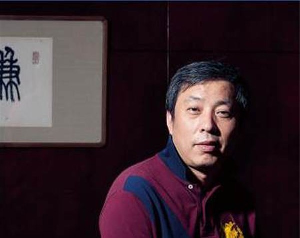 Đại gia,  Liu Yiqian, Lưu Ích Khiêm, tỷ phú, chơi đồ cổ, đại gia trung quốc, đấu giá, bức tranh khoả thân, chén con gà, đại-gia, tỷ-phú, chơi-đồ-cổ, đại-gia-trung-quốc, cổ-vật, đấu-giá, chén-con-gà, Lưu-Ích-Khiêm