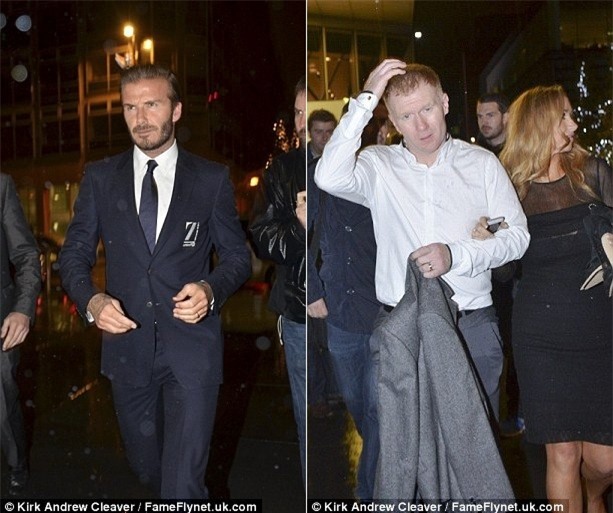 Thế hệ vàng 92 mở tiệc ăn mừng sau trận đấu từ thiện