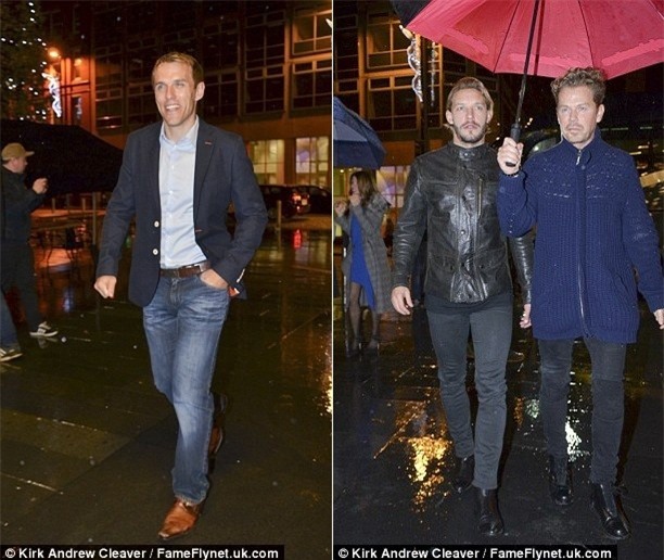 Thế hệ vàng 92 mở tiệc ăn mừng sau trận đấu từ thiện