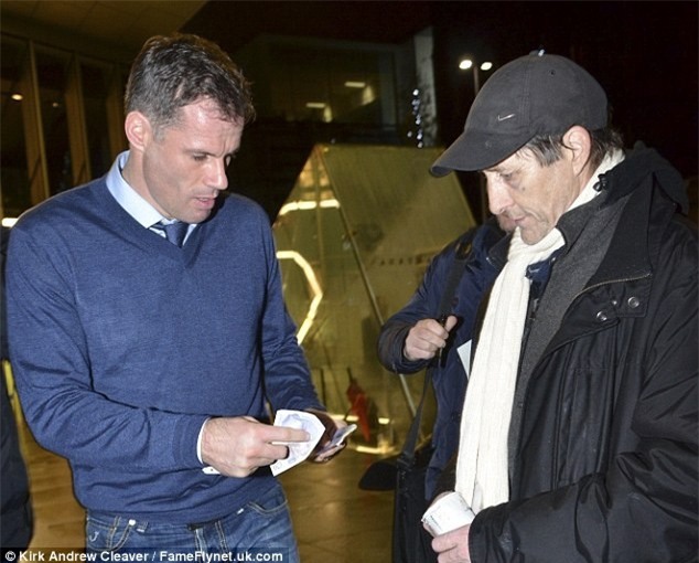 Thế hệ vàng 92 mở tiệc ăn mừng sau trận đấu từ thiện