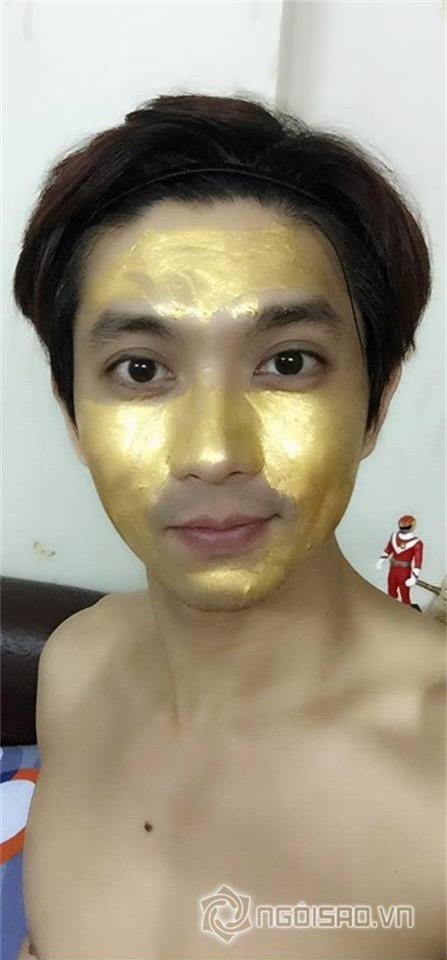 Sao đắp mặt nạ vàng 1