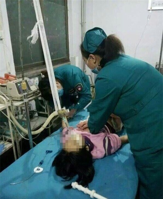 be gai nghi bi me danh chet vi hoc kem hinh anh 2