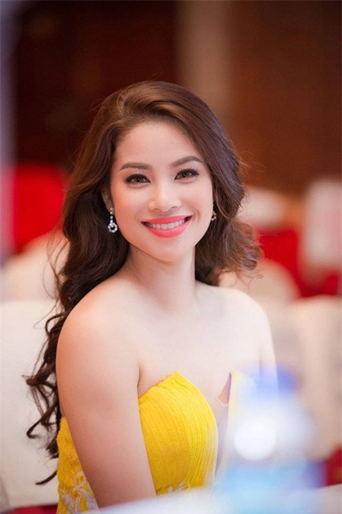 9x ve hoa hau pham huong dep lung linh hinh anh 2