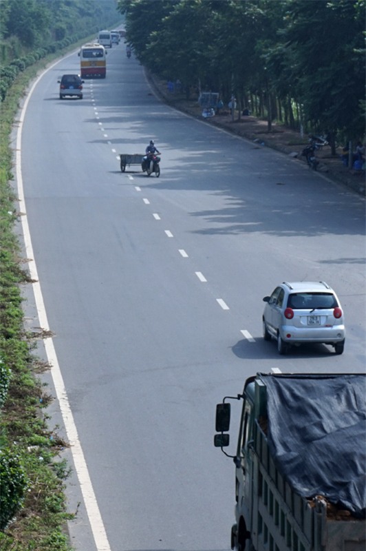 dai lo Thang Long, dai lo hien dai nhat Viet Nam, dai lo ngan ty, giao thong ky quac, đại lộ Thăng Long, đại lộ ngàn tỷ, giao thông kỳ quặc