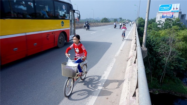 dai lo Thang Long, dai lo hien dai nhat Viet Nam, dai lo ngan ty, giao thong ky quac, đại lộ Thăng Long, đại lộ ngàn tỷ, giao thông kỳ quặc
