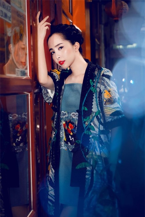 quynh nga khoe moi do da trang nhu gai nhat hinh anh 4