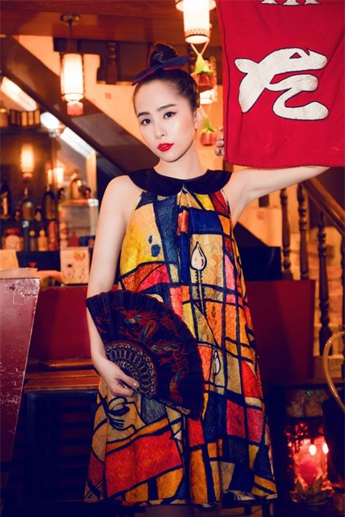 quynh nga khoe moi do da trang nhu gai nhat hinh anh 8