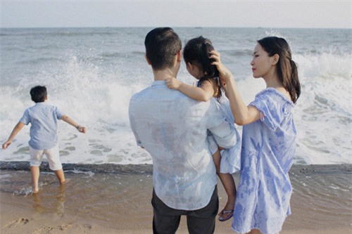 Ngọt ngào bộ ảnh gia đình Hoàng Bách 9 năm bên nhau - 3