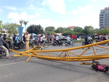 Hải Phòng, Hai Phong, sập cần cẩu, sap cau cau