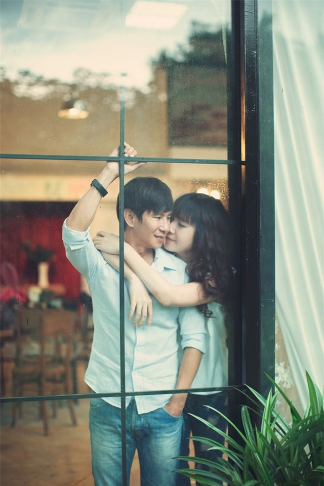 Lý Hải - Minh Hà tình tứ trong ảnh kỷ niệm 5 năm ngày cưới