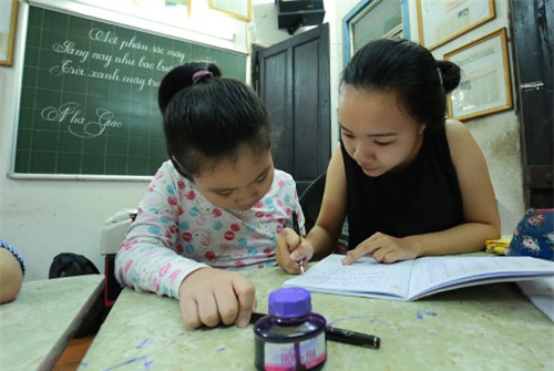 Tâm sự thầy giáo trong gia đình 3 đời dạy viết chữ đẹp - 11