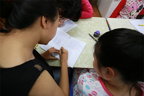 Tâm sự thầy giáo trong gia đình 3 đời dạy viết chữ đẹp - 12