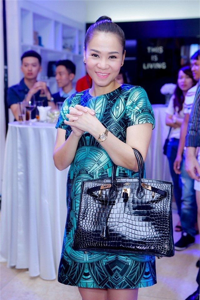 Thu Minh - Tay chơi đồ hiệu
