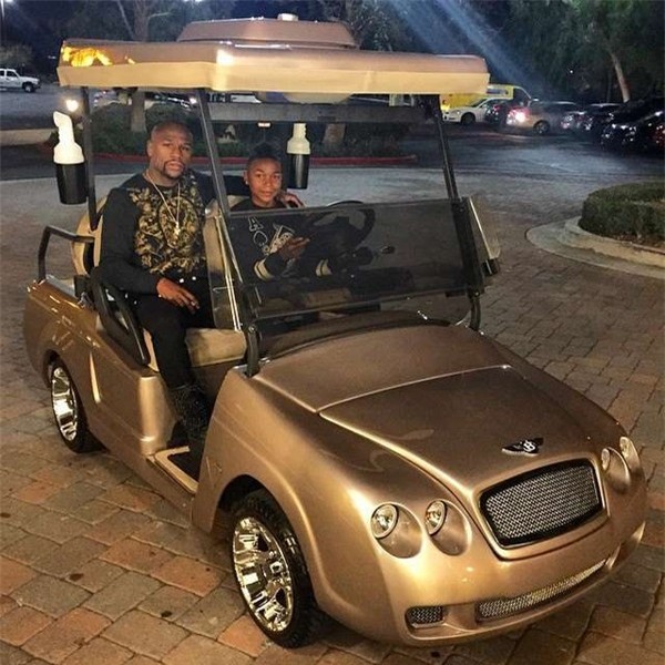 the-gold-bentley-golf-cart-floyd-mayweather-gave-his-son-on-his-15th-birthday-935a4