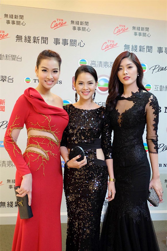 Vương Thu Phương lộng lẫy trên thảm đỏ TVB 6