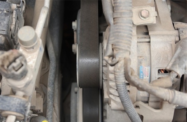 4 điều lái xe nên làm sau khi ôtô bị dầm mưa