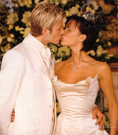 15namngaycuoiDavidBeckhamVictoria01-59a8e