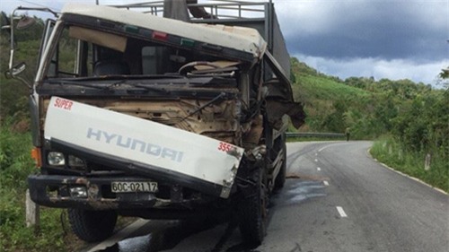 tai nan, chet tham, binh thuan, ca nha chet tham, xe tai, xe khach