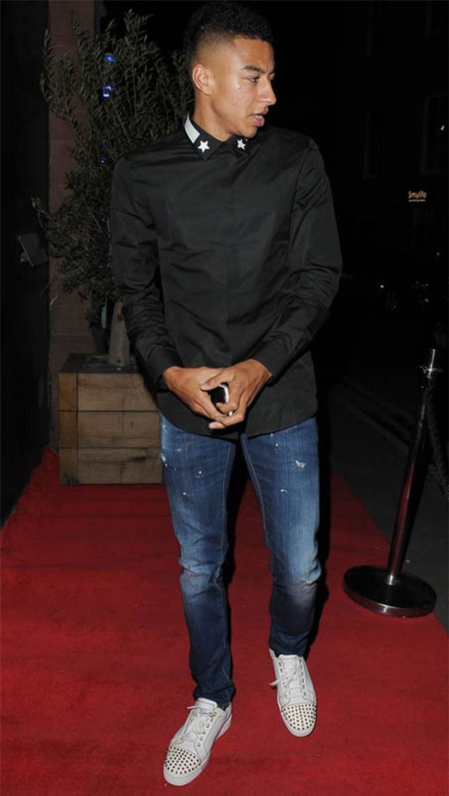 Sao M.U, sinh nhật, Smalling, M.U, Van Gaal, bóng đá