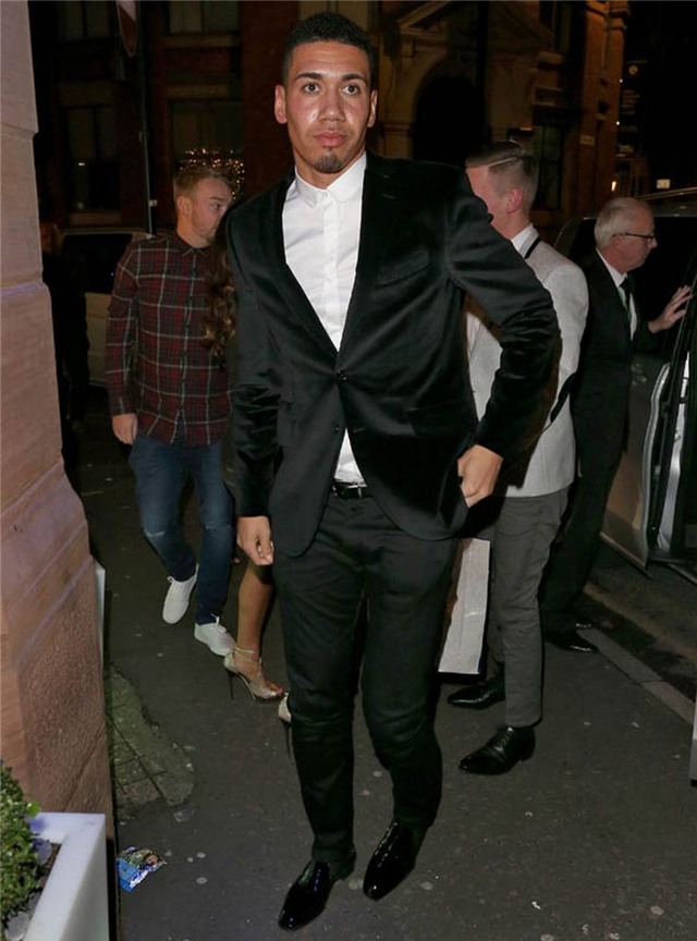 Sao M.U, sinh nhật, Smalling, M.U, Van Gaal, bóng đá