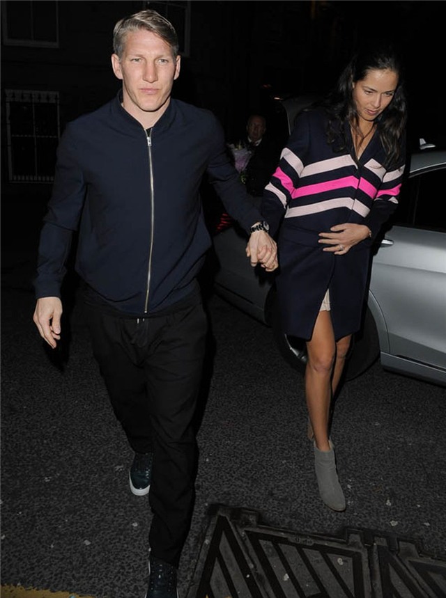 Sao M.U, sinh nhật, Smalling, M.U, Van Gaal, bóng đá