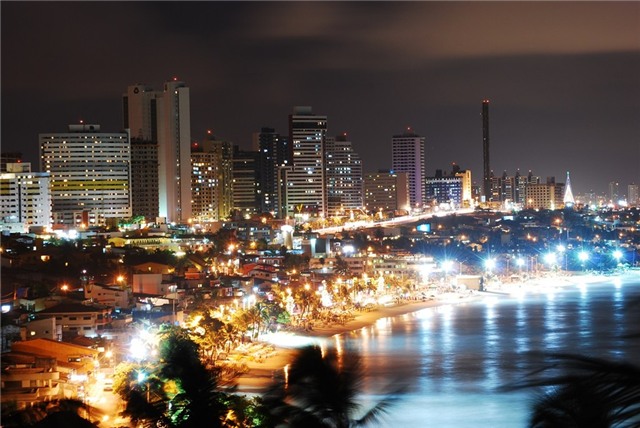 Rio Grande do Norte, Brazil: Vùng đất này được ban tặng những dải cát bất tận, các đồng muối ấn tượng cùng thời tiết gần như nắng đẹp quanh năm. Rio Grande do Norte còn chiêu đãi du khách một bữa tiệc văn hóa đầy bản sắc, với những vũ điệu nồng nhiệt, ẩm thực tuyệt ngon và các món đồ thủ công tinh xảo. Ảnh: Nataltouristguide.