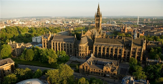 Glasgow, Scotland: Là nơi đóng tàu và giao thương nhộn nhịp từ thế kỷ 15, thành phố lớn nhất Scotland chào đón du khách với nền văn hóa đặc sắc. Ảnh: Peoplemakeglasgow.