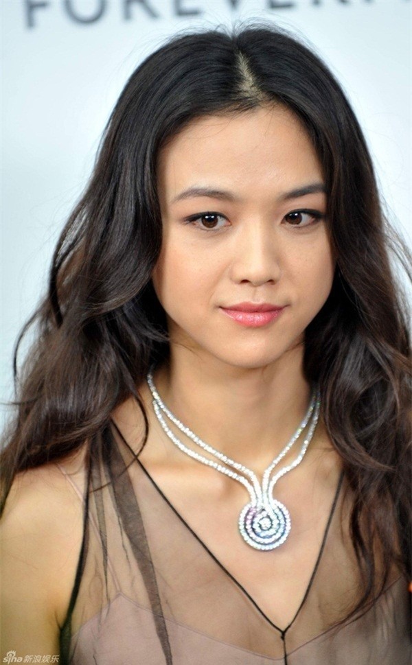 Người đẹp Thang Duy sở hữu nét đẹp tự nhiên, thanh khiết và truyền thống.