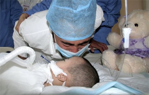 Những em bé ra đi khiến bác sĩ cúi đầu cảm ơn trong nghẹn ngào - 3