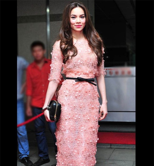 16 bo canh gay tranh cai "nay lua" cua ho ngoc ha hinh anh 19