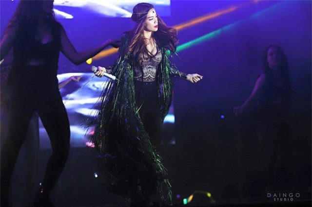 16 bo canh gay tranh cai "nay lua" cua ho ngoc ha hinh anh 8