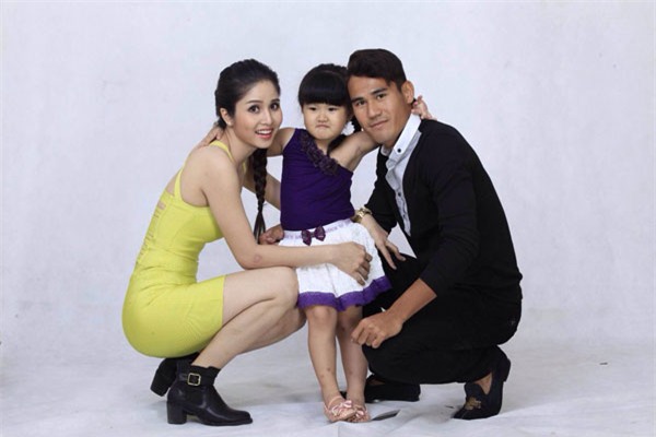 https://ttol.vietnamnetjsc.vn//2015/11/26/11/41/nhung-khoanh-khac-hanh-phuc-cua-vo-chong-thao-trang-phan-thanh-binh_15.jpg