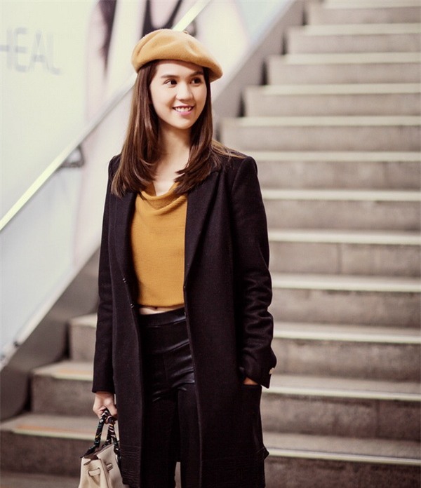 chet-me-voi-ve-dep-cua-ngoc-trinh-khi-di-an-vat-o-han-quoc-blogtamsuvn02