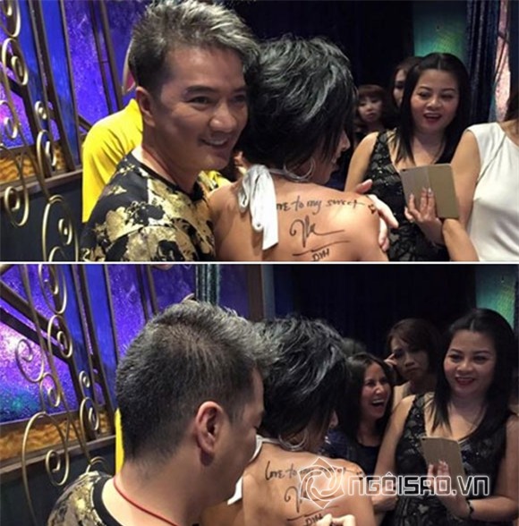 Đàm Vĩnh Hưng kí tặng một fan nữ 2