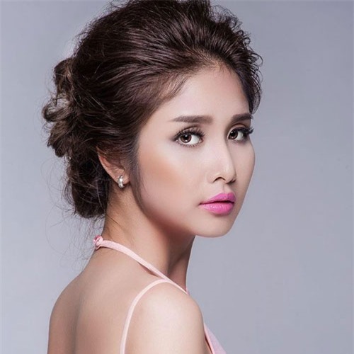 “dung tim” truoc ve dep cua ba xa phan thanh binh hinh anh 11