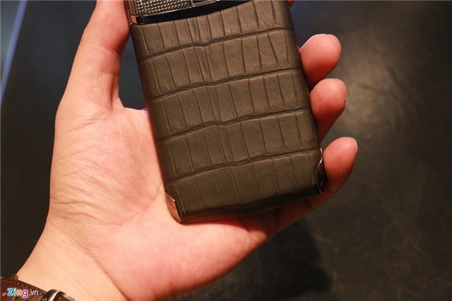 Điện thoại Vertu chạy Android giá 470 triệu đồng ở VN