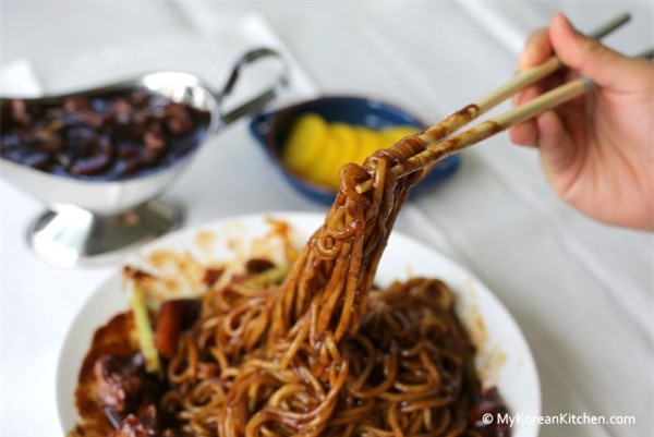 jajang
