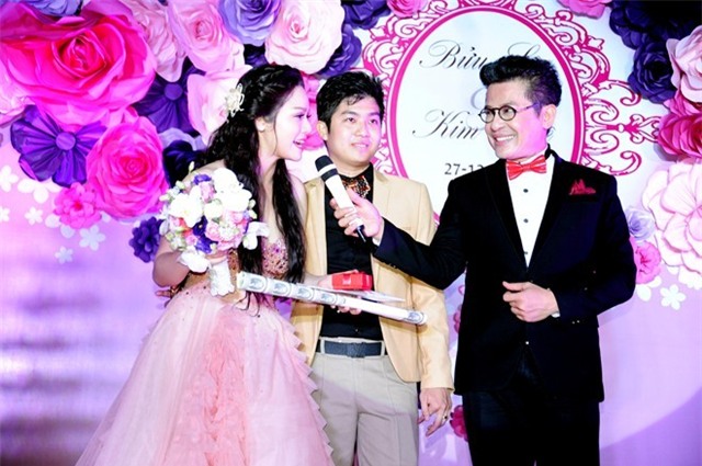 Đám cưới sao Việt gặp sự cố mưa gió, mất điện