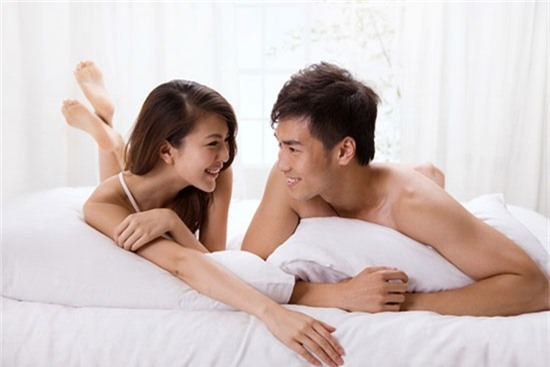 Những lí do để bạn nên làm “chuyện ấy” hàng đêm - 1