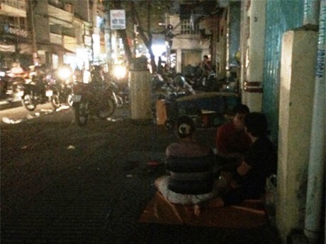 cháy, cầu ông Lãnh, ngủ ngoài đường, trắng tay, tài sản, cháy kinh hoàng