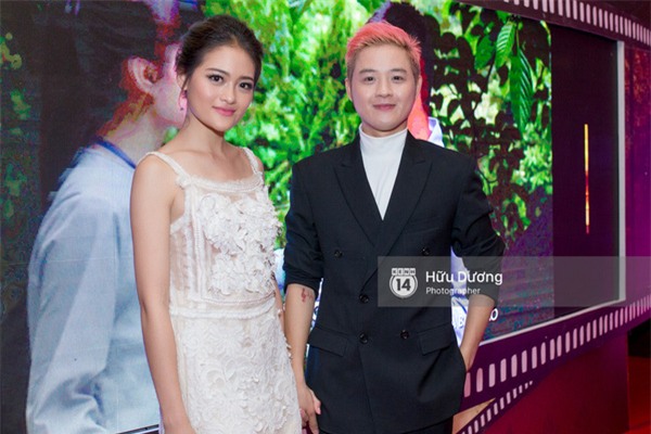 Dàn sao xúng xính váy áo khoe sắc trên thảm đỏ Liên hoan phim Việt Nam - Ảnh 13.