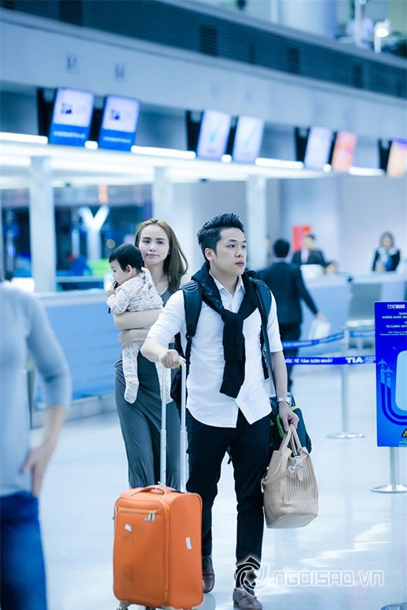 vợ chồng Diễm Hương đi trăng mật ở Pháp cùng con trai. 1