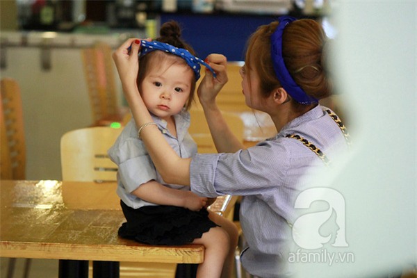 Mẹ con Elly Trần - Cadie Mộc Trà