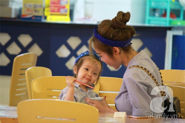 Mẹ con Elly Trần - Cadie Mộc Trà