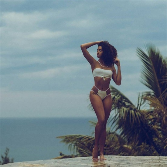 Hoa hậu Hoàn Vũ, tước vương miện, Hoa hậu Bahamas, mang thai, Hoa hậu Thế Giới.