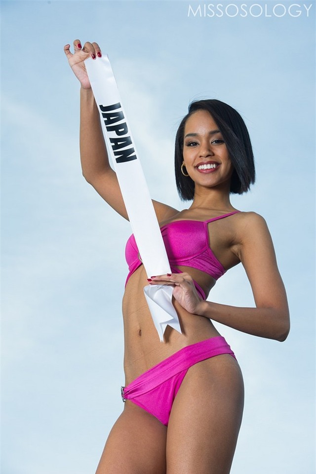 Người đẹp Hoa hậu Hoàn vũ khoe dáng với bikini