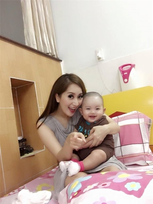 phan-hien-khoe-anh-khanh-thi-cho-con-bu-ti-blogtamsuvn4