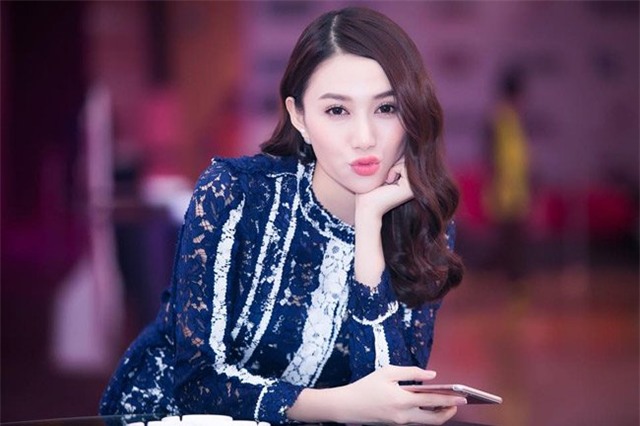 dan nguoi tinh nong bong cua chan sut mac hong quan hinh anh 8