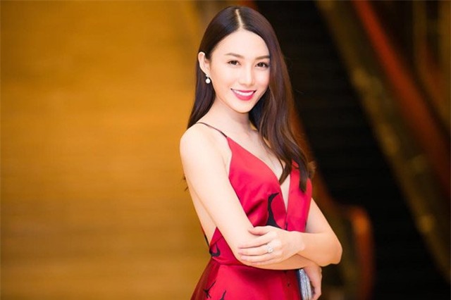 dan nguoi tinh nong bong cua chan sut mac hong quan hinh anh 9